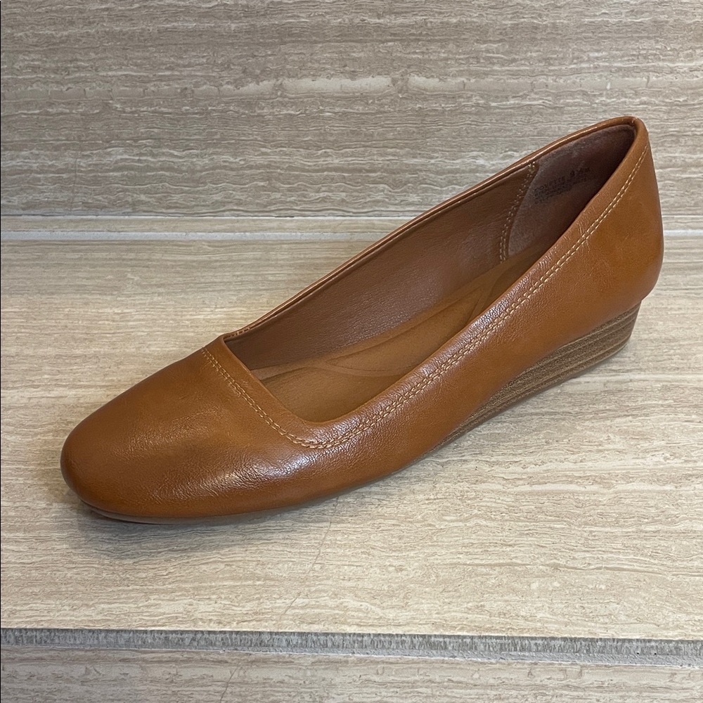 BareTraps UEC Sz 9.5 “Covette” Leather Round-Toe wedged in Cognac - Picture 2 of 9